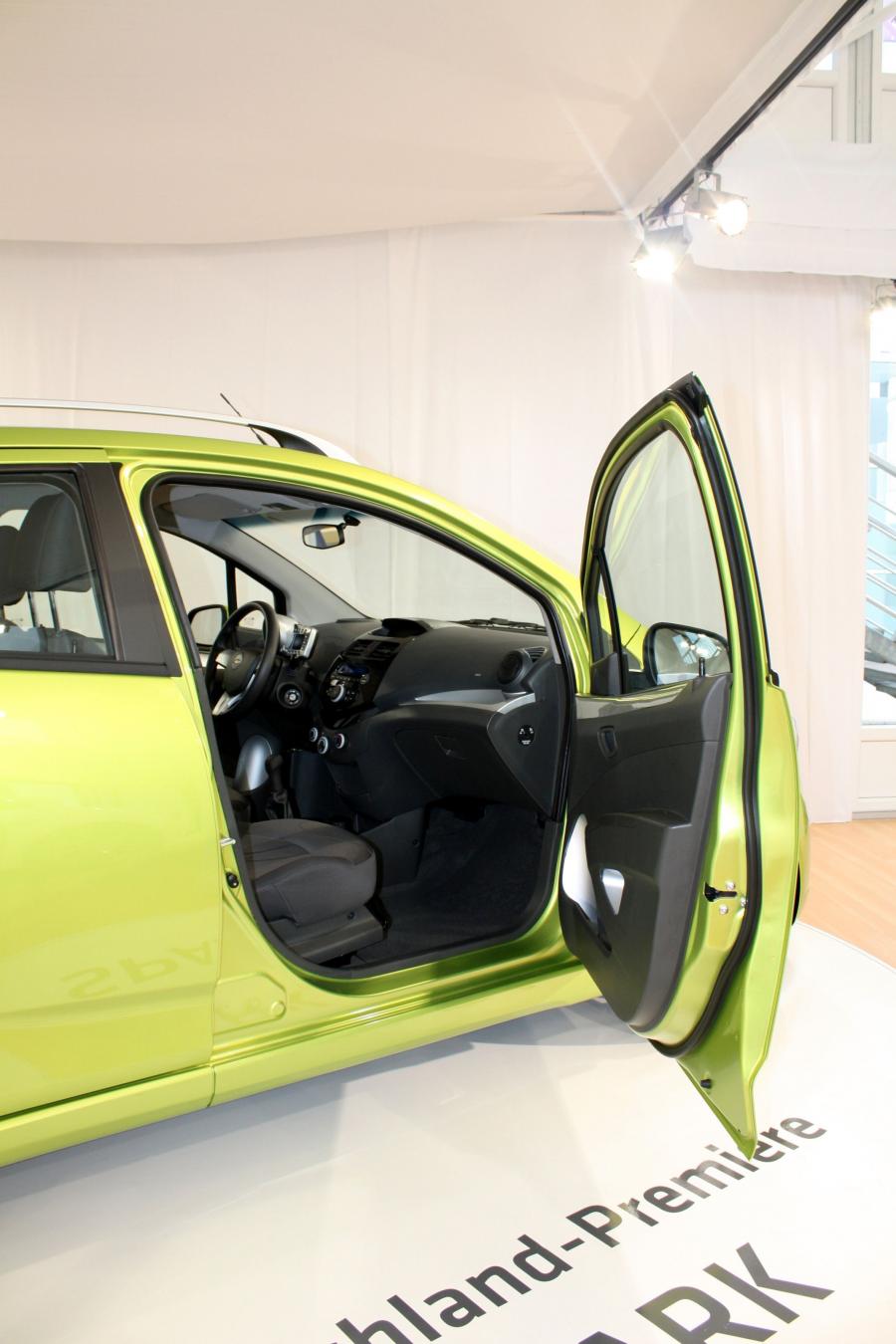  Chevrolet Spark 2010 года  (фото 42 из 77)